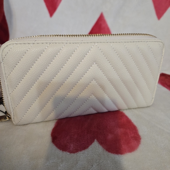 Victoria's Secret Large Zip Around Wallet-Signature Studs - Picture 4 of 7